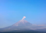 Gunung Semeru Alami 6 Kali Letusan Pagi Ini