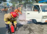 Diduga Korsleting, Satu Unit Mobil Pikap Terbakar di Palbapang Bantul