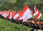 Sambut HUt RI ke-79, Pemkab Temanggung Bagikan Ribuan Bendera Merah Putih ke Masyarakat